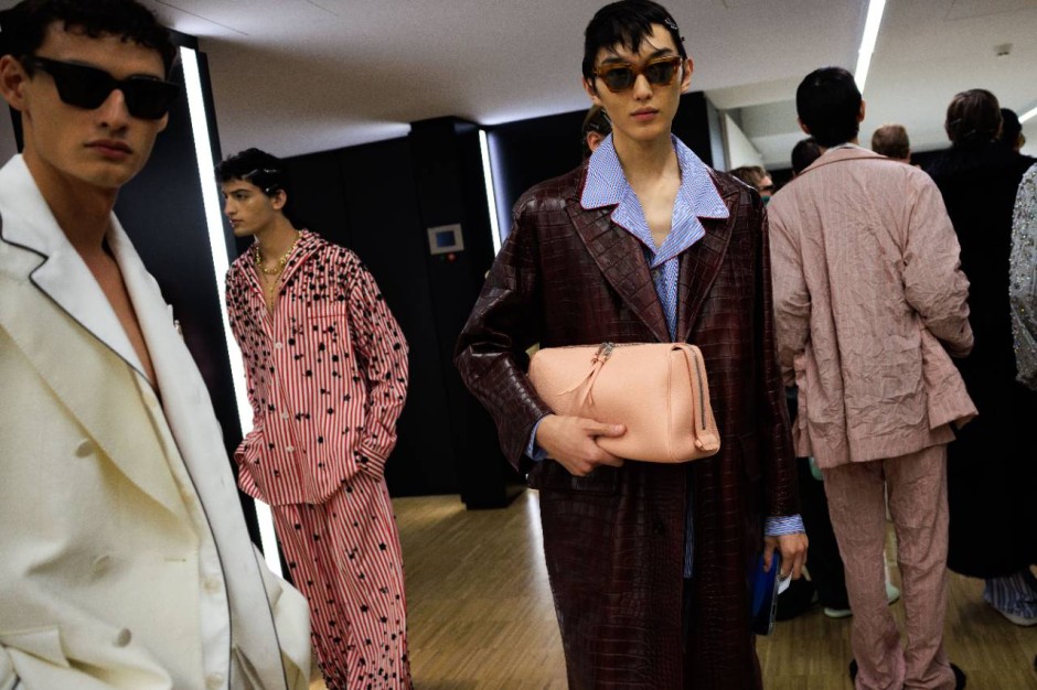 Dolce & Gabbana Defilesinde Kendinizi Adeta Bir Pijama Partisindeymiş Gibi Hissediyorsunuz