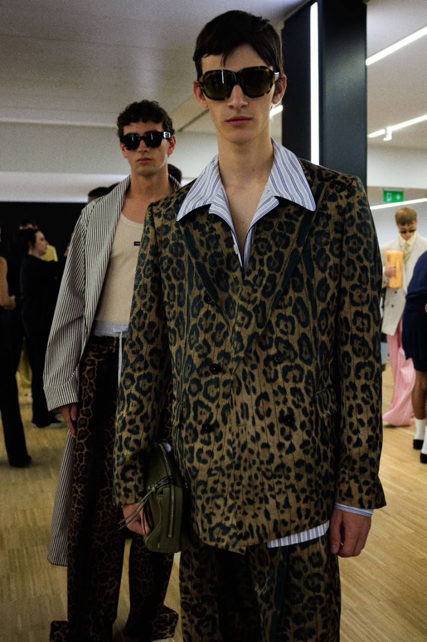 Dolce & Gabbana Defilesinde Kendinizi Adeta Bir Pijama Partisindeymiş Gibi Hissediyorsunuz