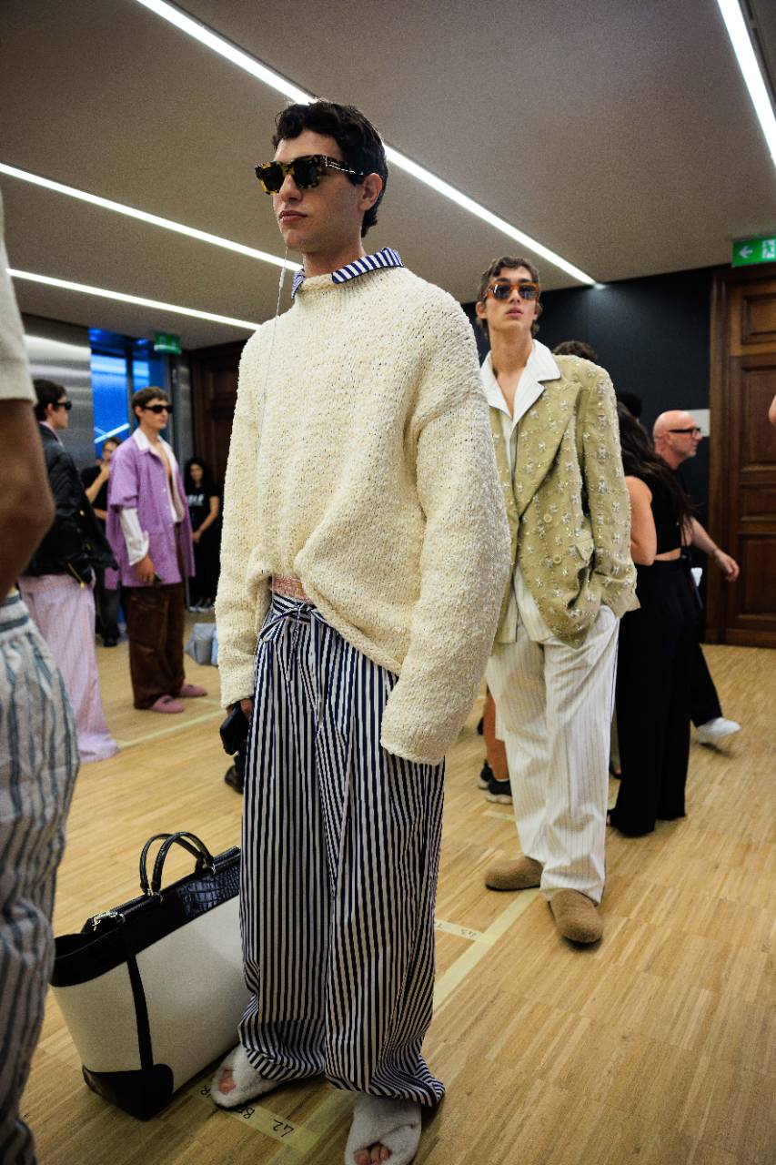 Dolce & Gabbana Defilesinde Kendinizi Adeta Bir Pijama Partisindeymiş Gibi Hissediyorsunuz