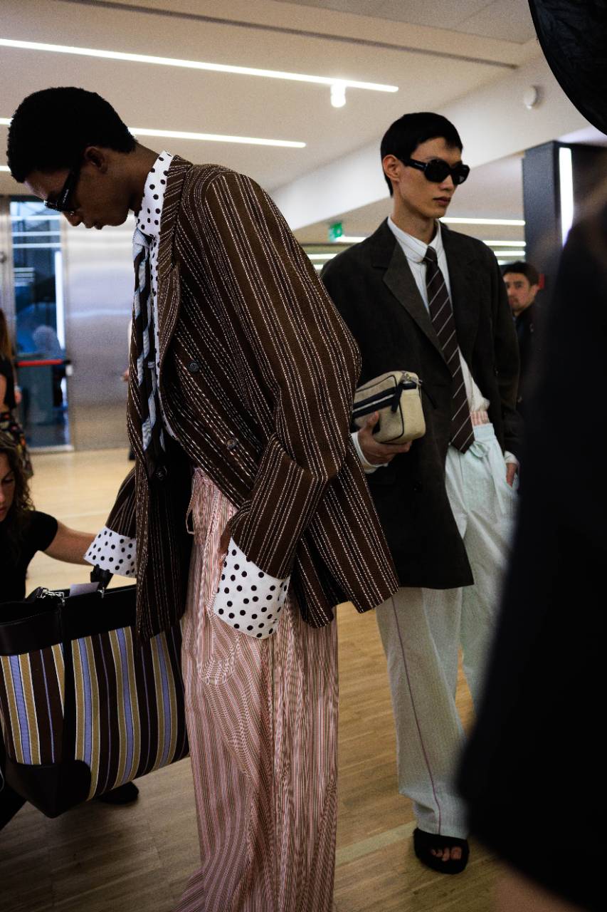 Dolce & Gabbana Defilesinde Kendinizi Adeta Bir Pijama Partisindeymiş Gibi Hissediyorsunuz