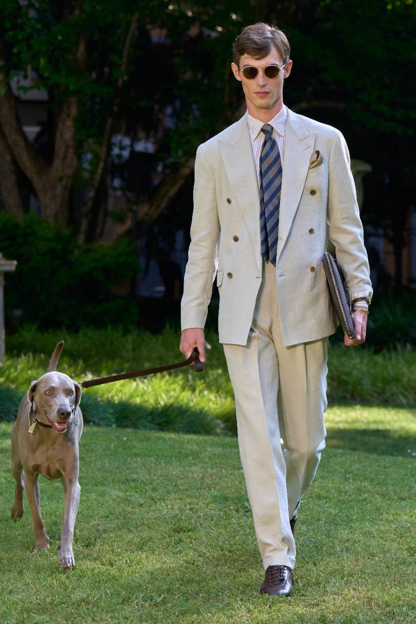 Neden Prada, Son Erkek Koleksiyonunda Pantolonsuzluğa Gitti?