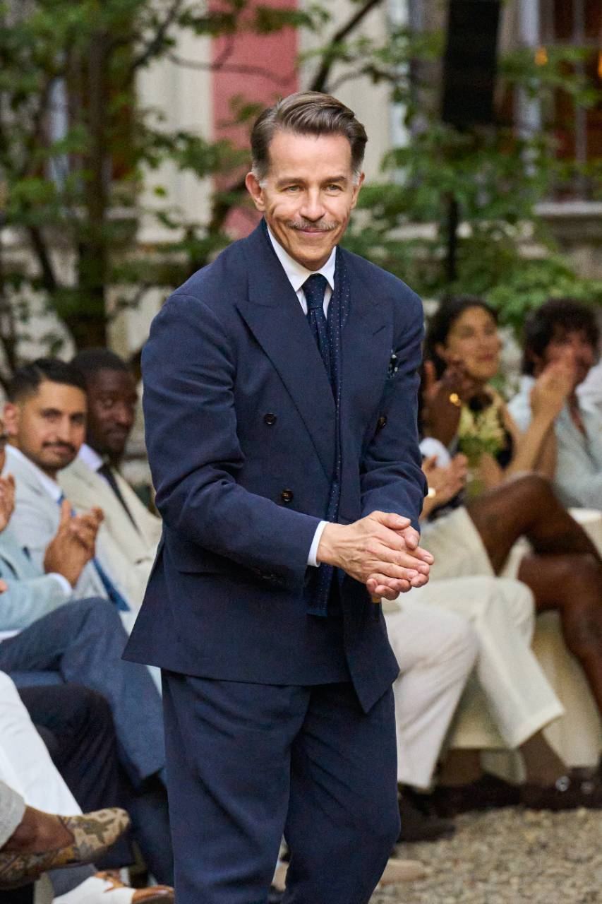 Neden Prada, Son Erkek Koleksiyonunda Pantolonsuzluğa Gitti?