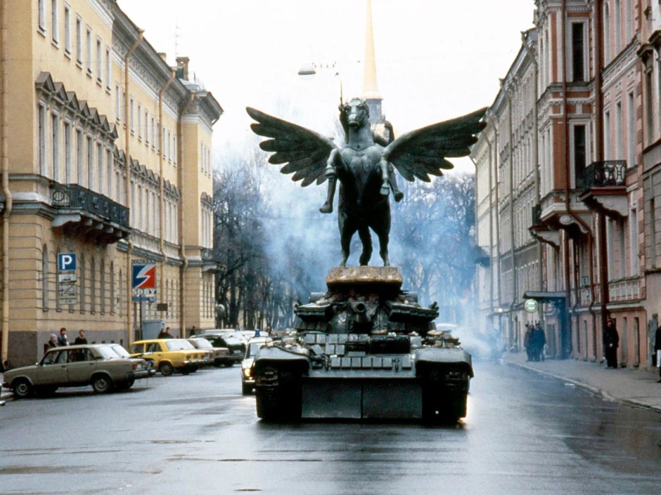 4. GoldenEye’daki Tank Kovalamacası