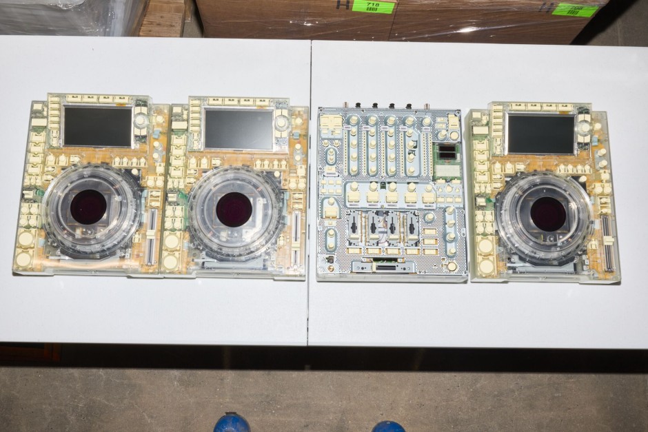 Özel Pioneer DJ CDJ’ler ve DJM