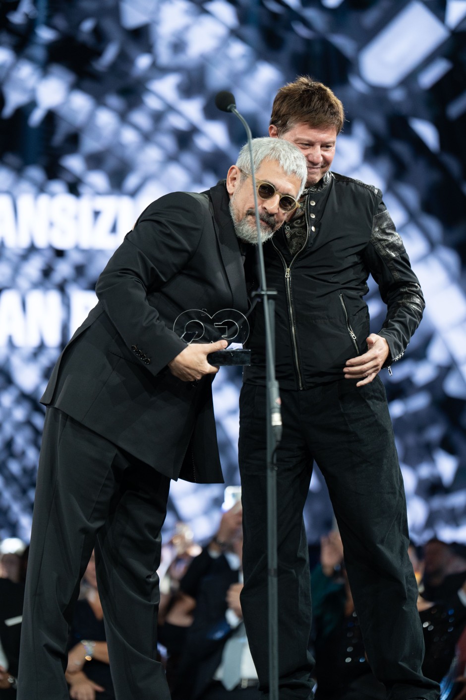 Okan Bayülgen ve Mirkelam