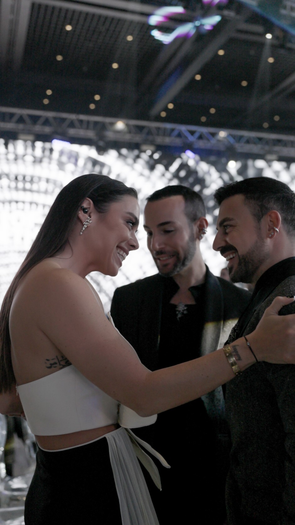 Sahne Arkasında İletişim, Sahne Önünde Işıltı: GQ MOTY 2025’te Kulaklığın Yeni Formu