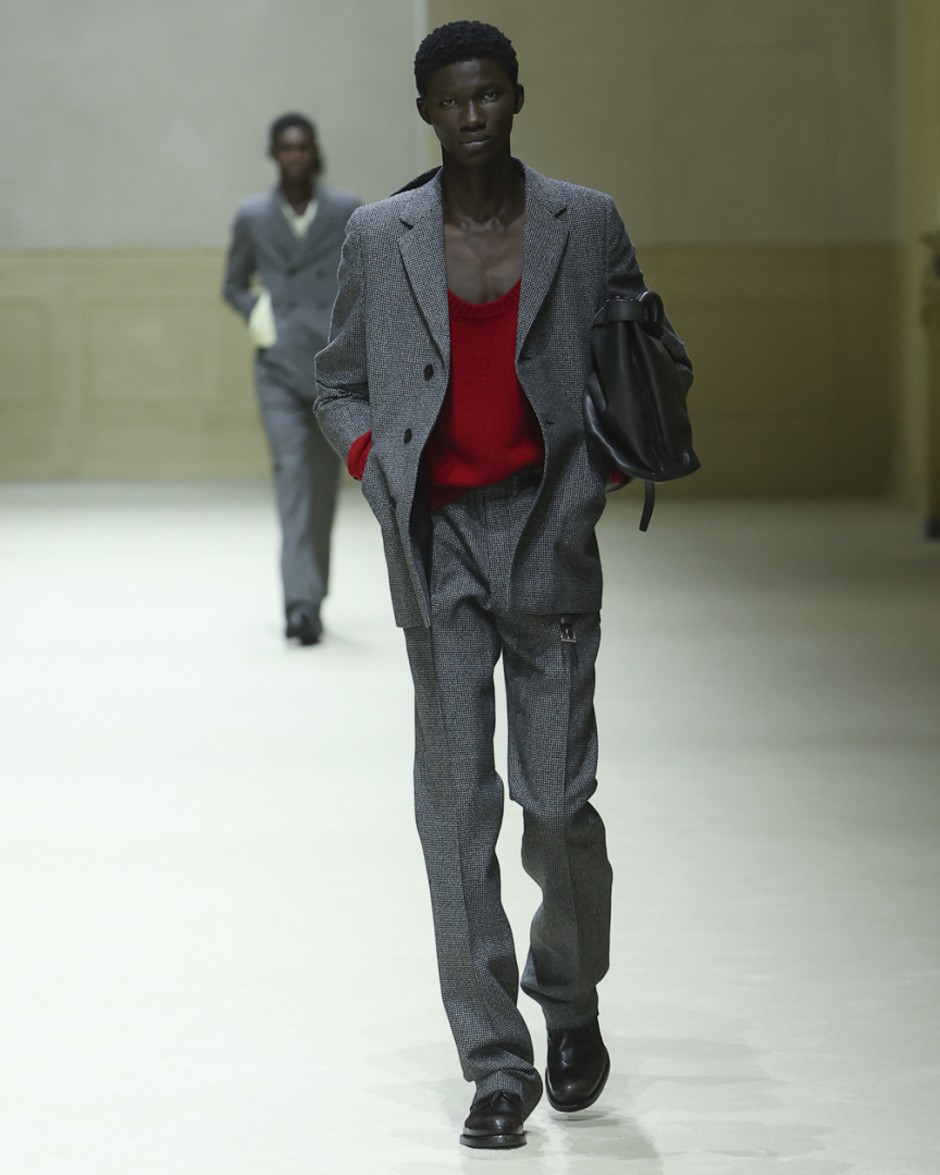 Moda Dünyası Neden Prada İçin Deli Oluyor?