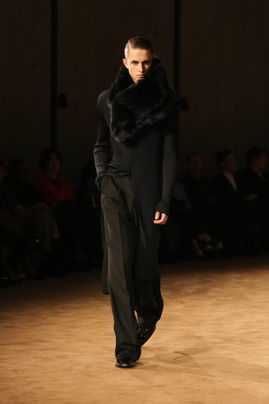 Paris Erkek Moda Haftası: Saint Laurent Kış 2026 Erkek Giyim Koleksiyonu