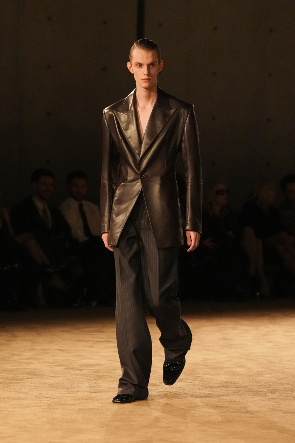 Paris Erkek Moda Haftası: Saint Laurent Kış 2026 Erkek Giyim Koleksiyonu