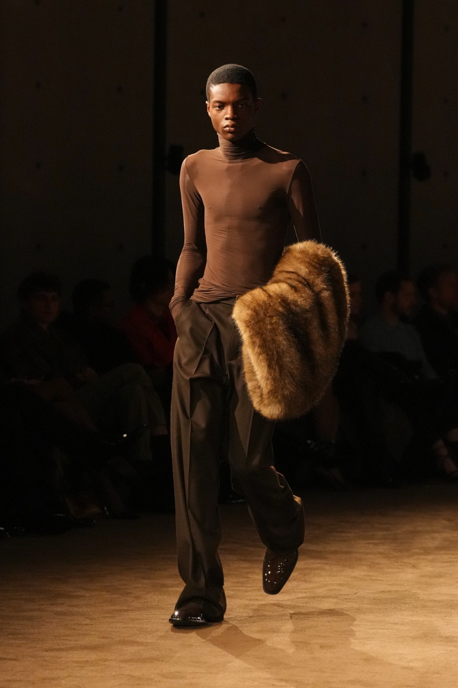 Paris Erkek Moda Haftası: Saint Laurent Kış 2026 Erkek Giyim Koleksiyonu