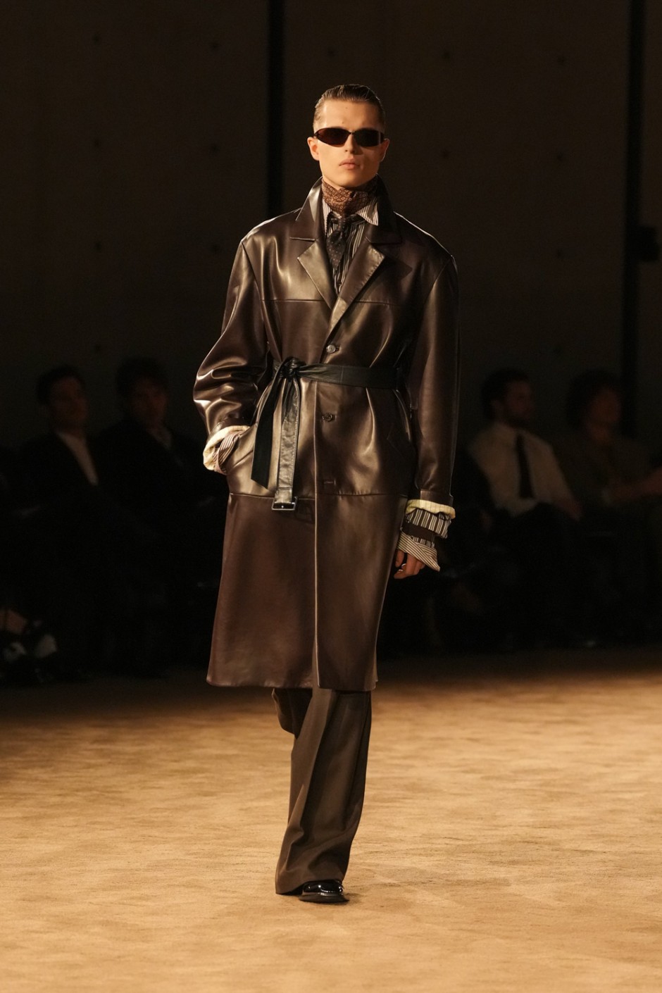 Paris Erkek Moda Haftası: Saint Laurent Kış 2026 Erkek Giyim Koleksiyonu