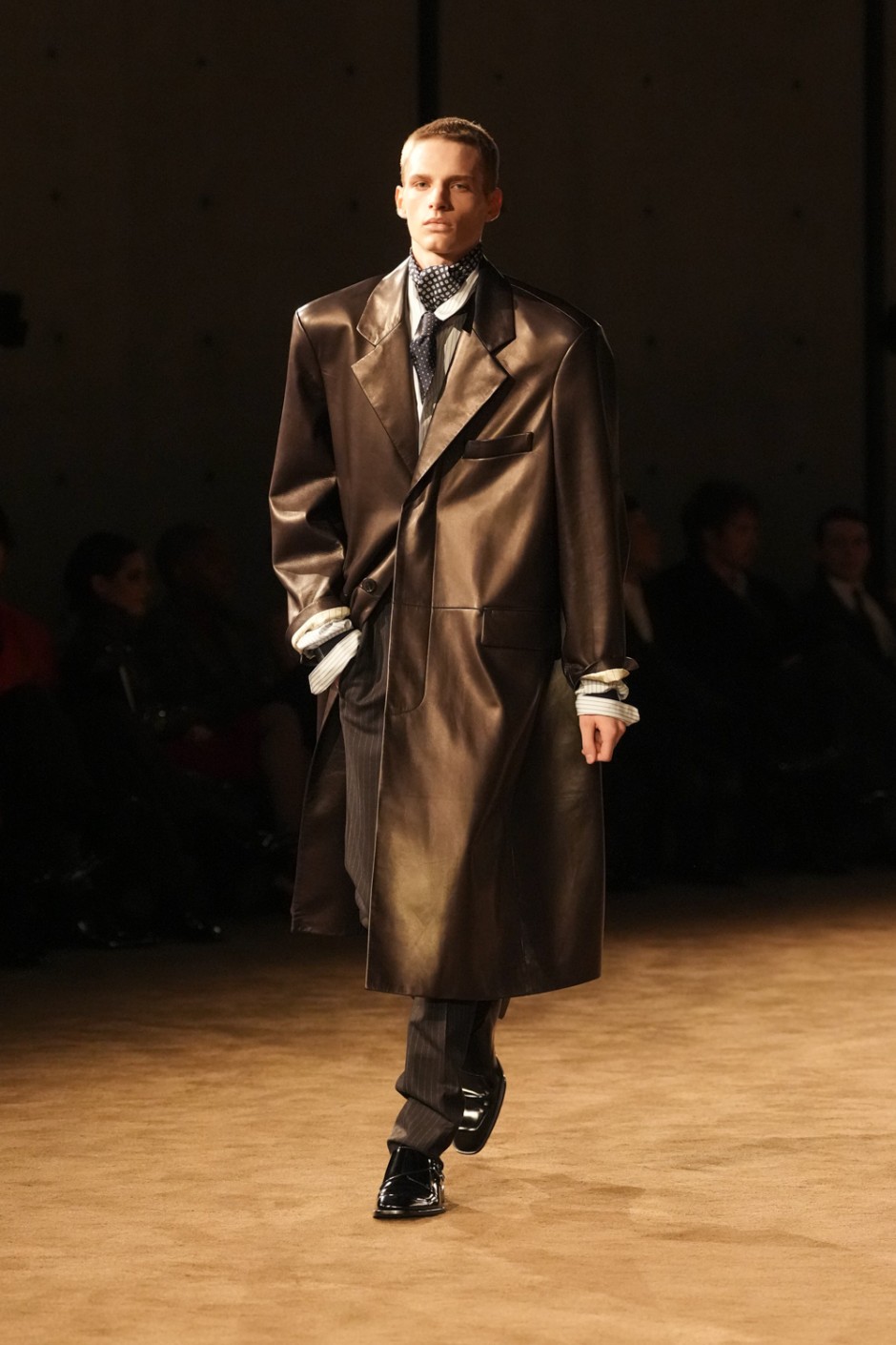 Paris Erkek Moda Haftası: Saint Laurent Kış 2026 Erkek Giyim Koleksiyonu