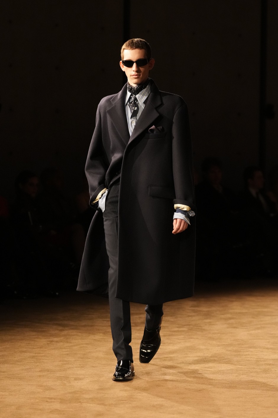 Paris Erkek Moda Haftası: Saint Laurent Kış 2026 Erkek Giyim Koleksiyonu