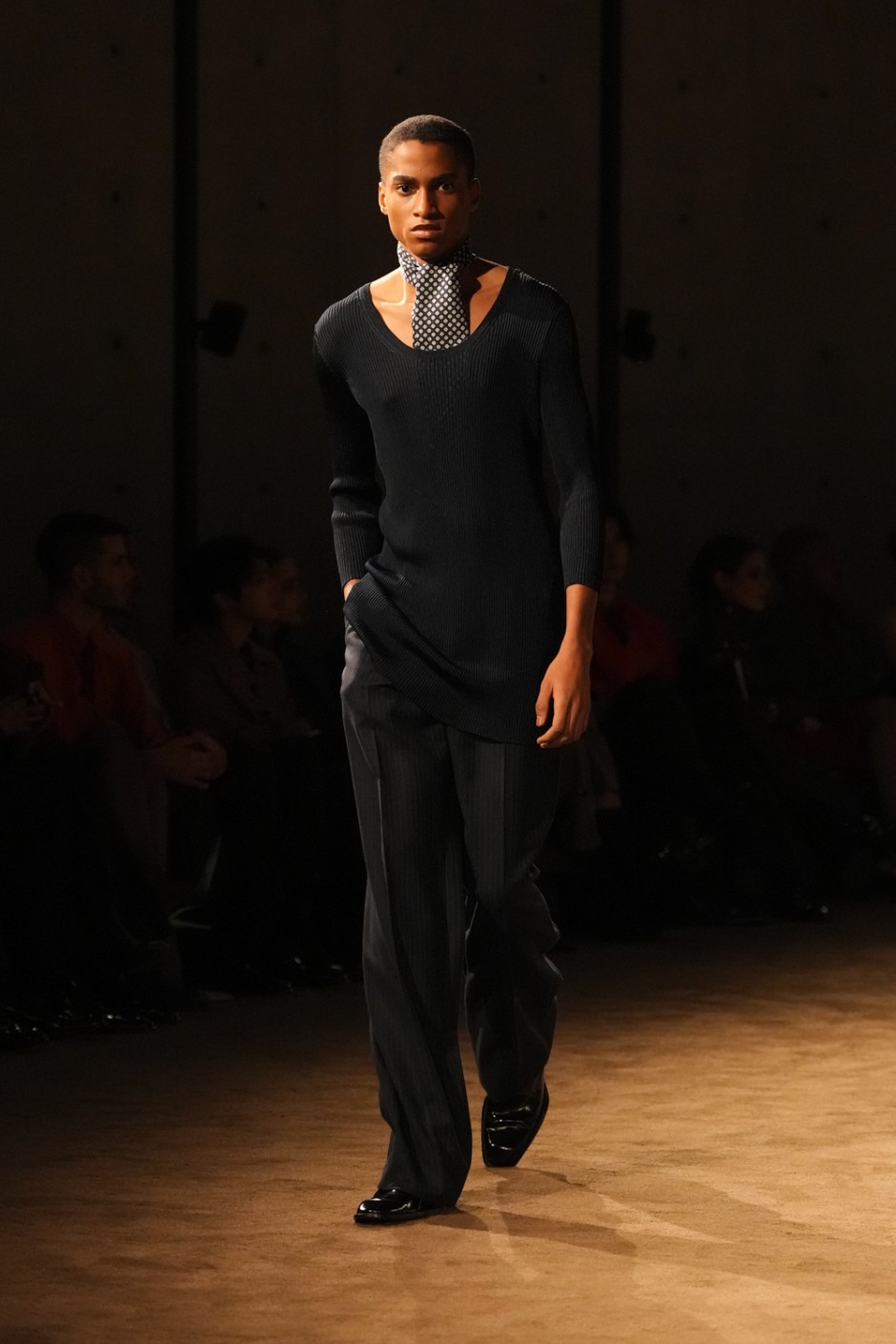 Paris Erkek Moda Haftası: Saint Laurent Kış 2026 Erkek Giyim Koleksiyonu