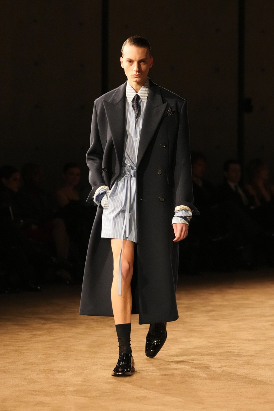 Paris Erkek Moda Haftası: Saint Laurent Kış 2026 Erkek Giyim Koleksiyonu