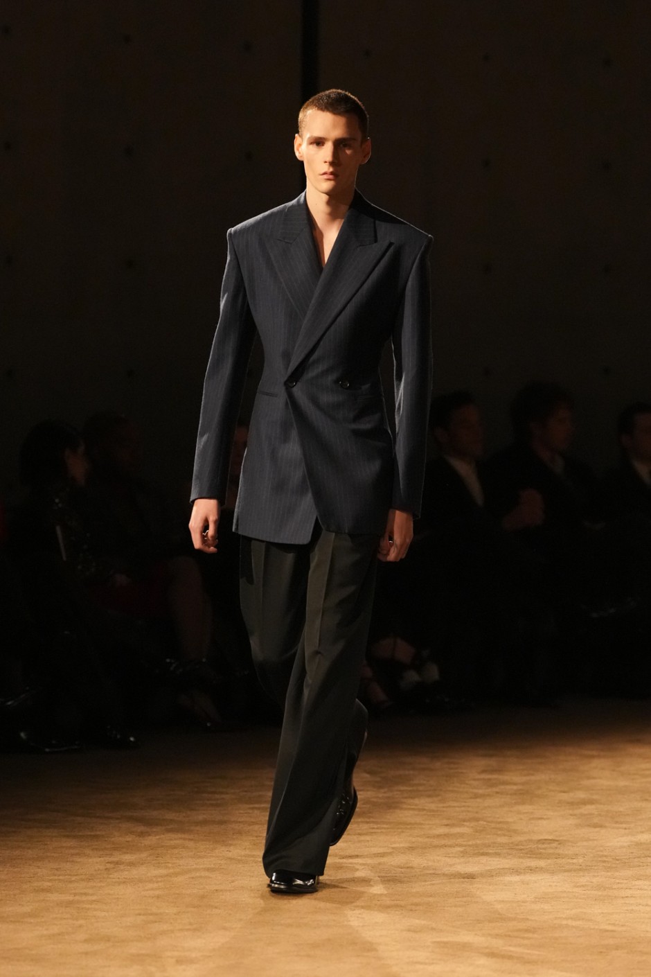 Paris Erkek Moda Haftası: Saint Laurent Kış 2026 Erkek Giyim Koleksiyonu