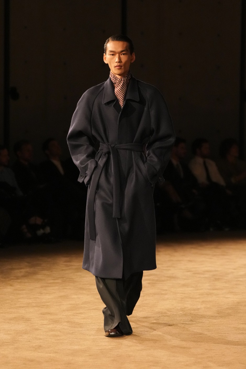 Paris Erkek Moda Haftası: Saint Laurent Kış 2026 Erkek Giyim Koleksiyonu