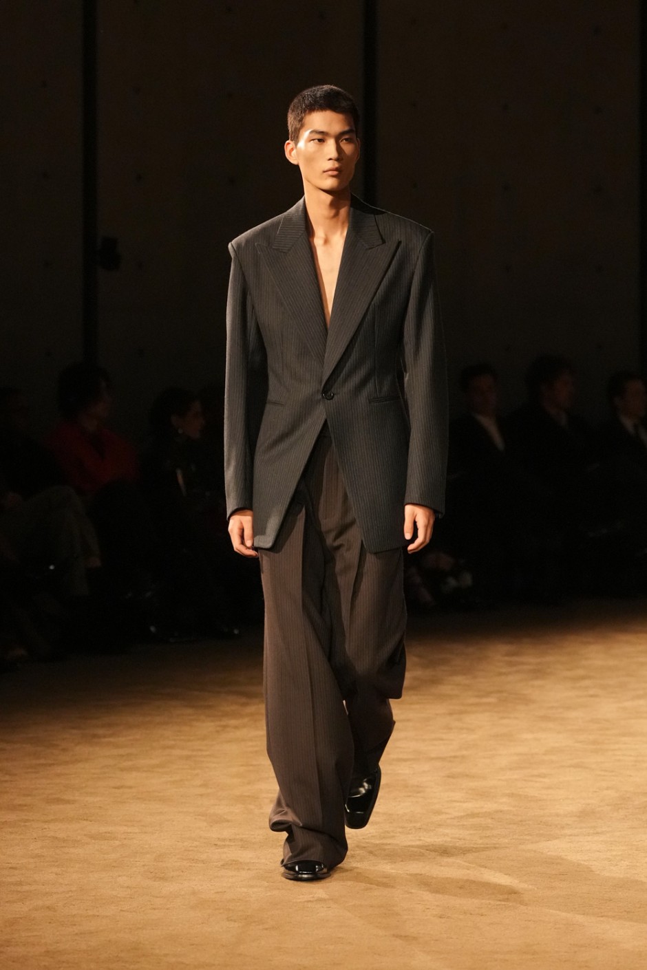 Paris Erkek Moda Haftası: Saint Laurent Kış 2026 Erkek Giyim Koleksiyonu