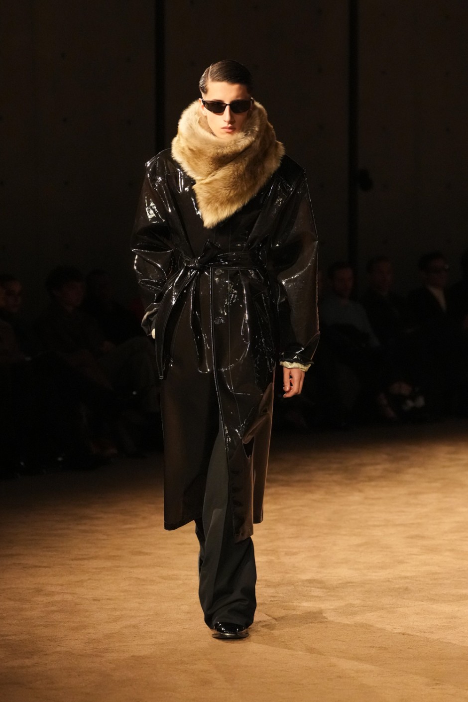 Paris Erkek Moda Haftası: Saint Laurent Kış 2026 Erkek Giyim Koleksiyonu