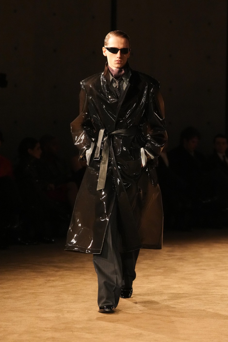 Paris Erkek Moda Haftası: Saint Laurent Kış 2026 Erkek Giyim Koleksiyonu