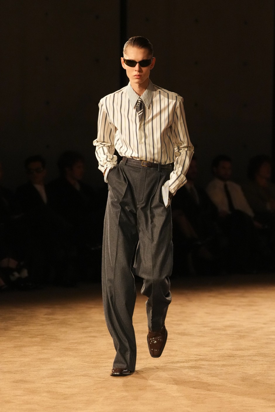 Paris Erkek Moda Haftası: Saint Laurent Kış 2026 Erkek Giyim Koleksiyonu