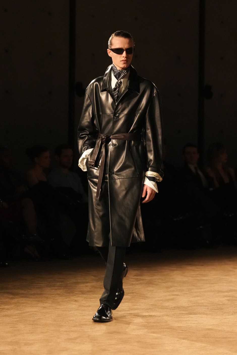 Paris Erkek Moda Haftası: Saint Laurent Kış 2026 Erkek Giyim Koleksiyonu