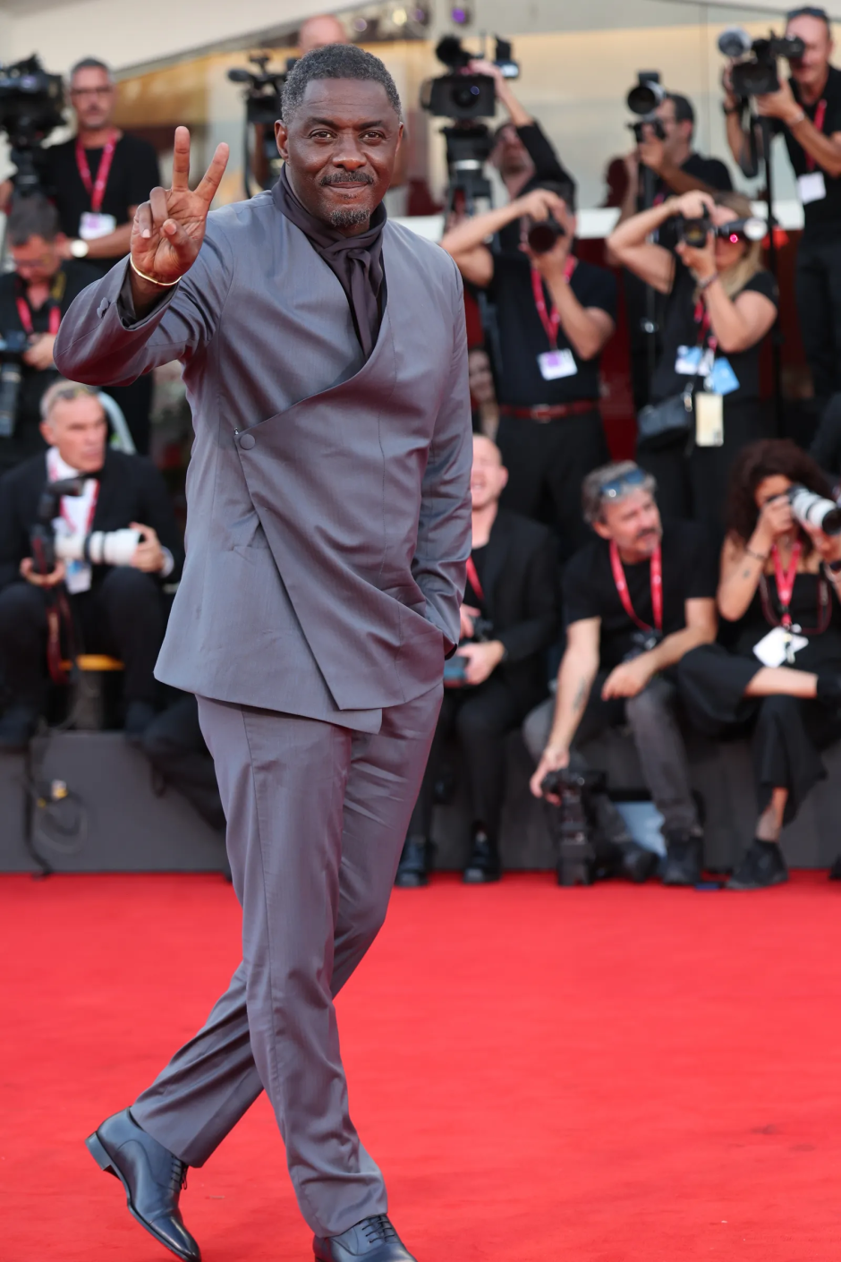 Atkı Nasıl Takılır?