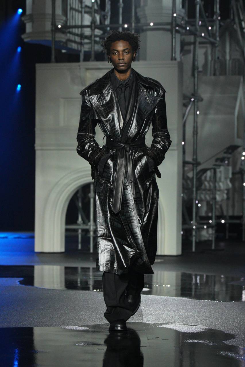 Londra Moda Haftası: Burberry Kış 2026