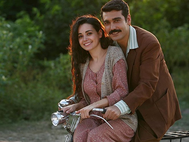 Türk Romanlarından Uyarlanan En Yüksek IMDb Puanlı 10 Dizi Türk Romanlarından Uyarlanan En Yüksek IMDb Puanlı 10 Dizi