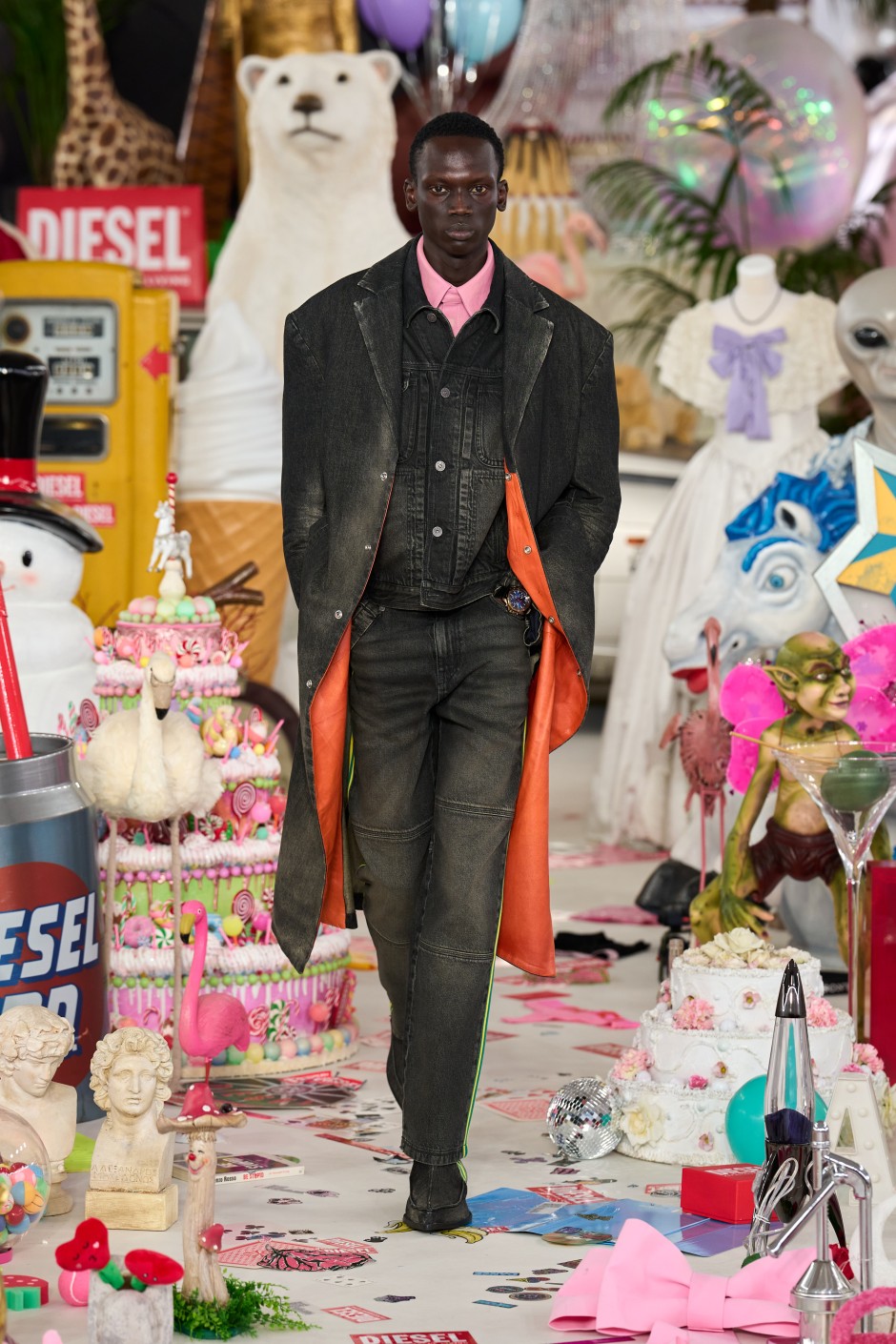 'Walk of No Shame' Sahiplen. Yaşa. Kendin ol.