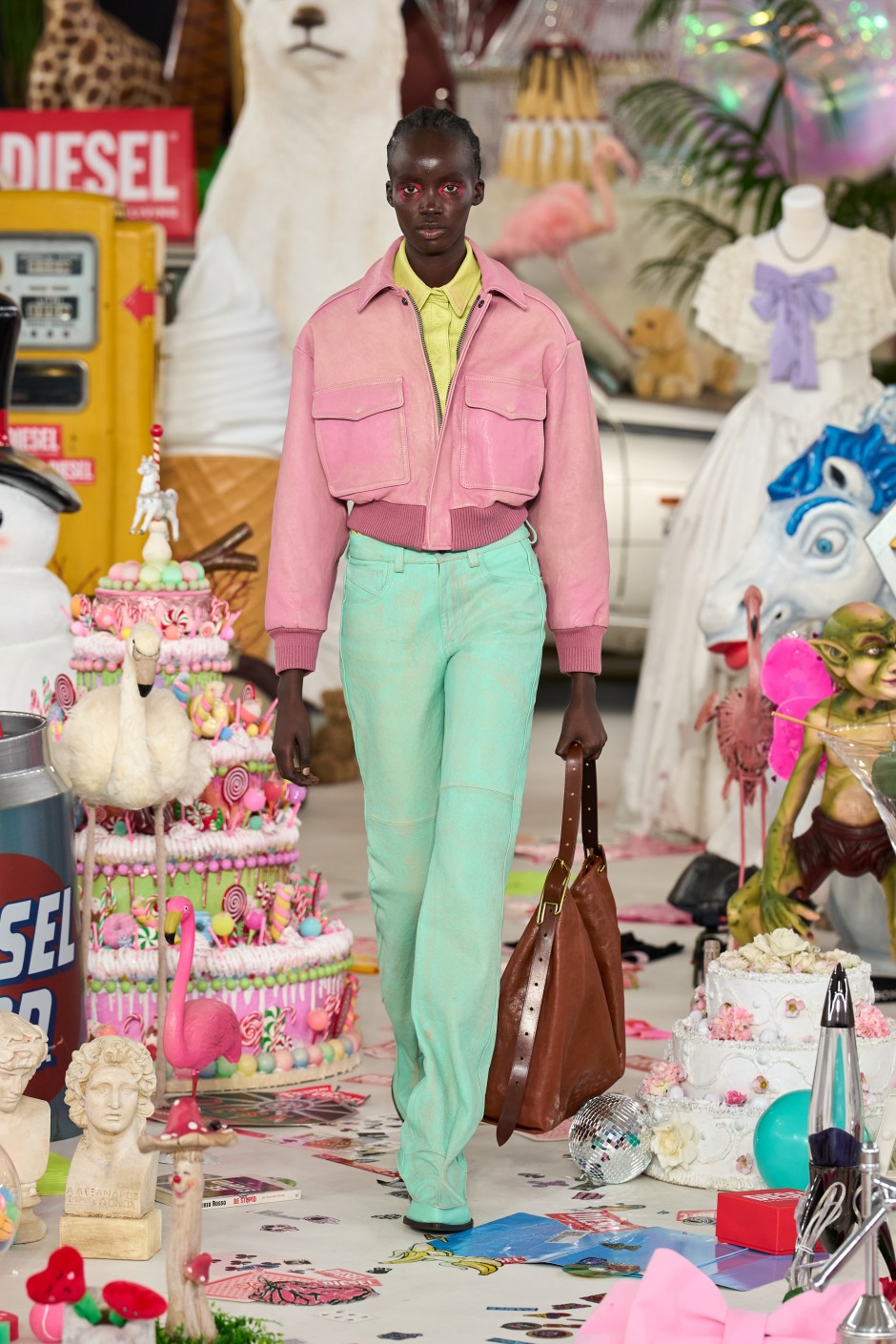 'Walk of No Shame' Sahiplen. Yaşa. Kendin ol.