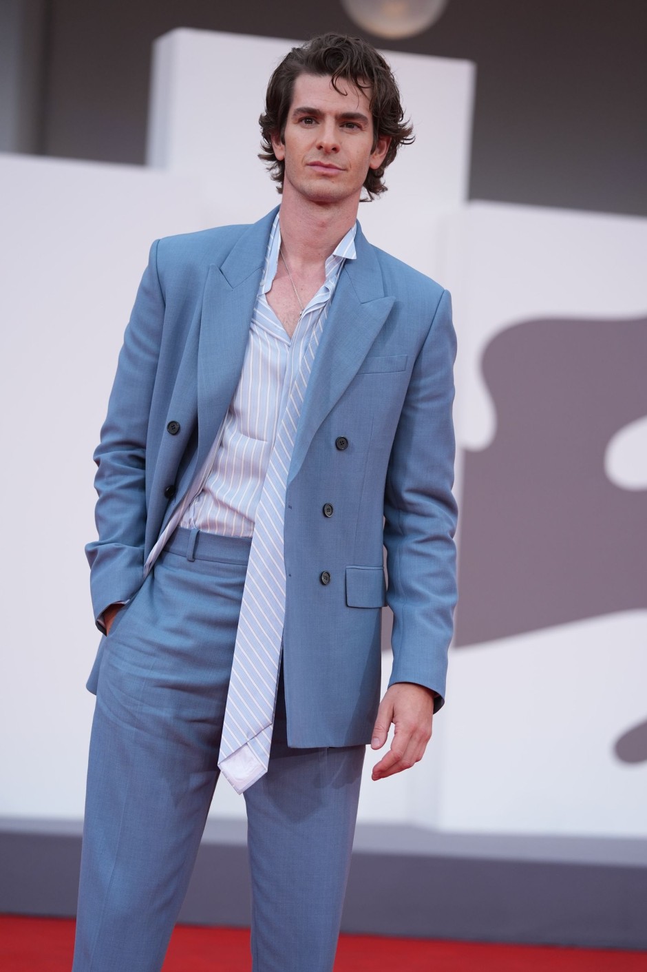 Kravat Bağlama Konusunda Bildiğiniz Her Şeyi Unutun