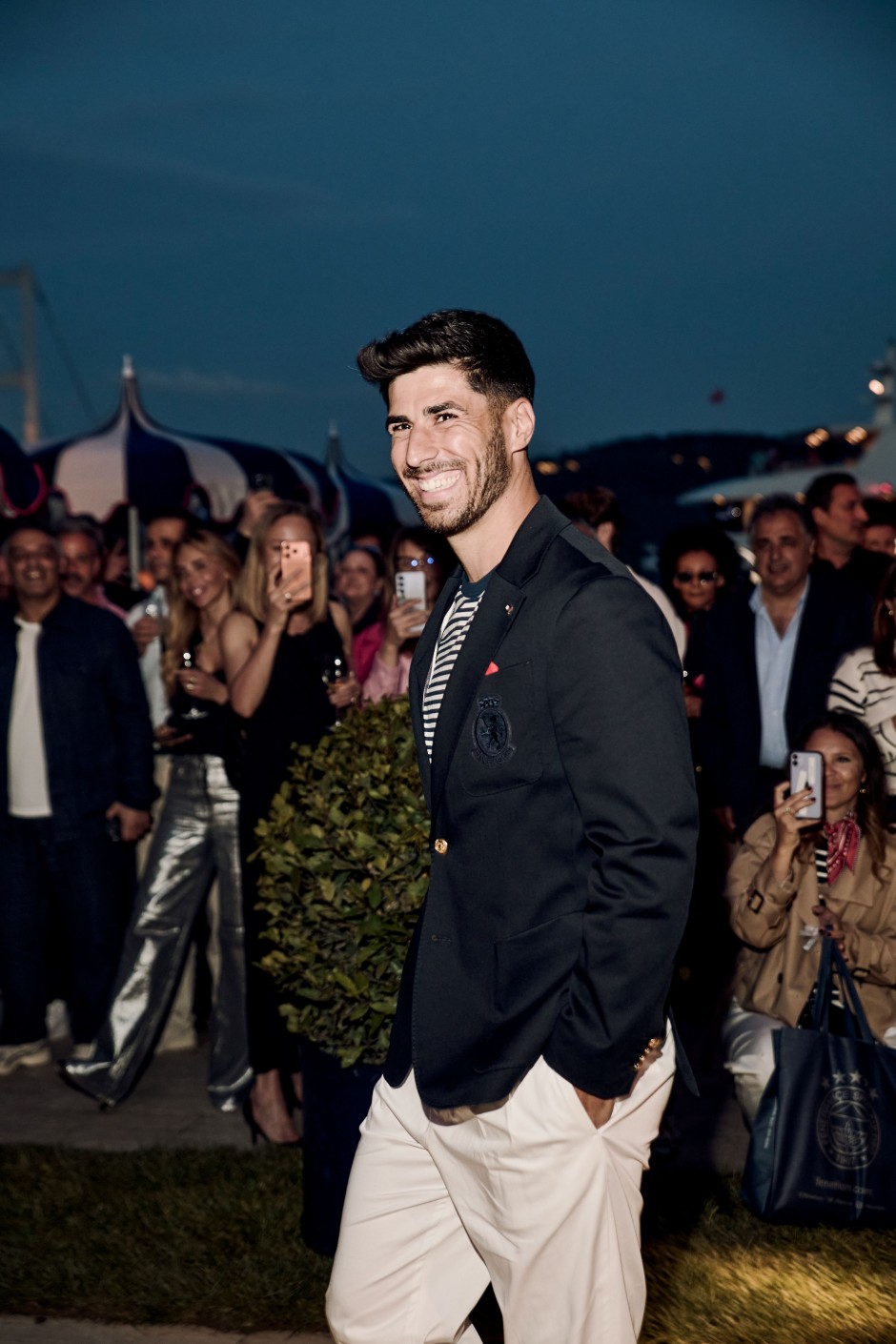 Tommy Hilfiger, Marco Asensio ile İstanbul'da İlkbahar 2026 Gözlük Kampanyasını Kutladı