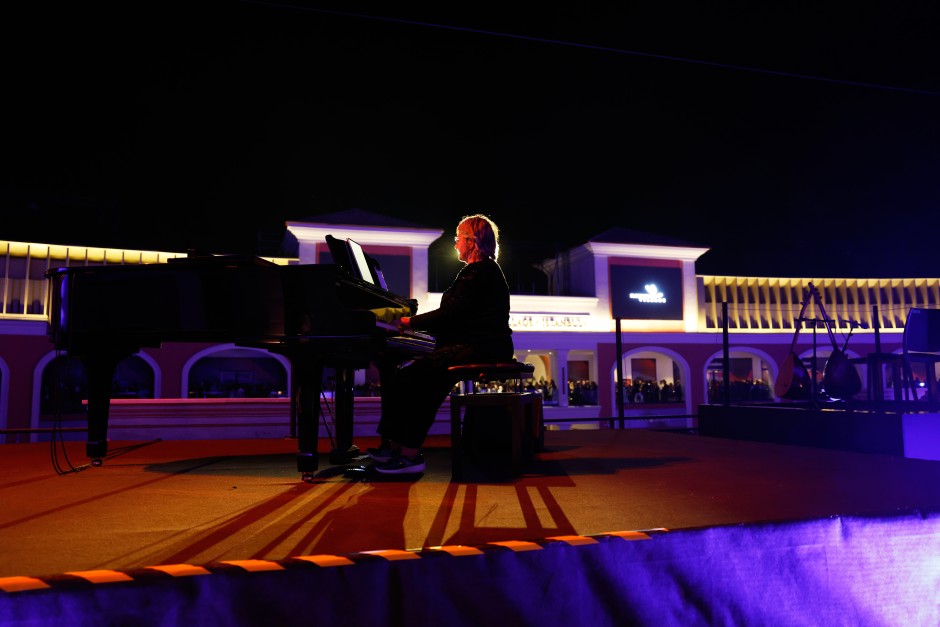Türkiye’nin İlk Lüks Designer Outlet’i FLORENTIA VILLAGE Görkemli Bir Törenle İlk Misafirlerini Ağırladı