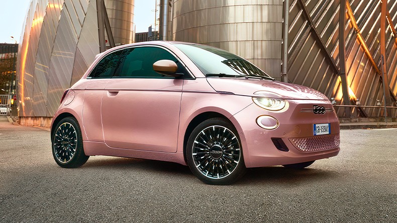 Rolls-Royce Phantom VII, Bugatti Veyron ve Porsche Cayenne: 2000’lerin En Havalı 7 Otomobili