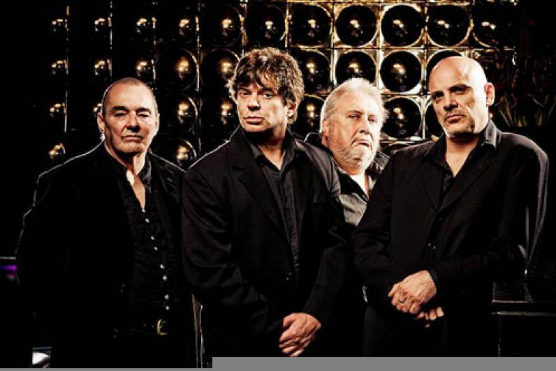 Eksen On Fair öncesi The Stranglers 