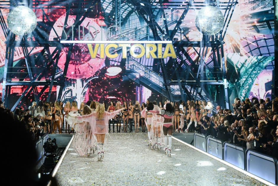 2016'ya Victoria's Secret Melekleri İle Veda