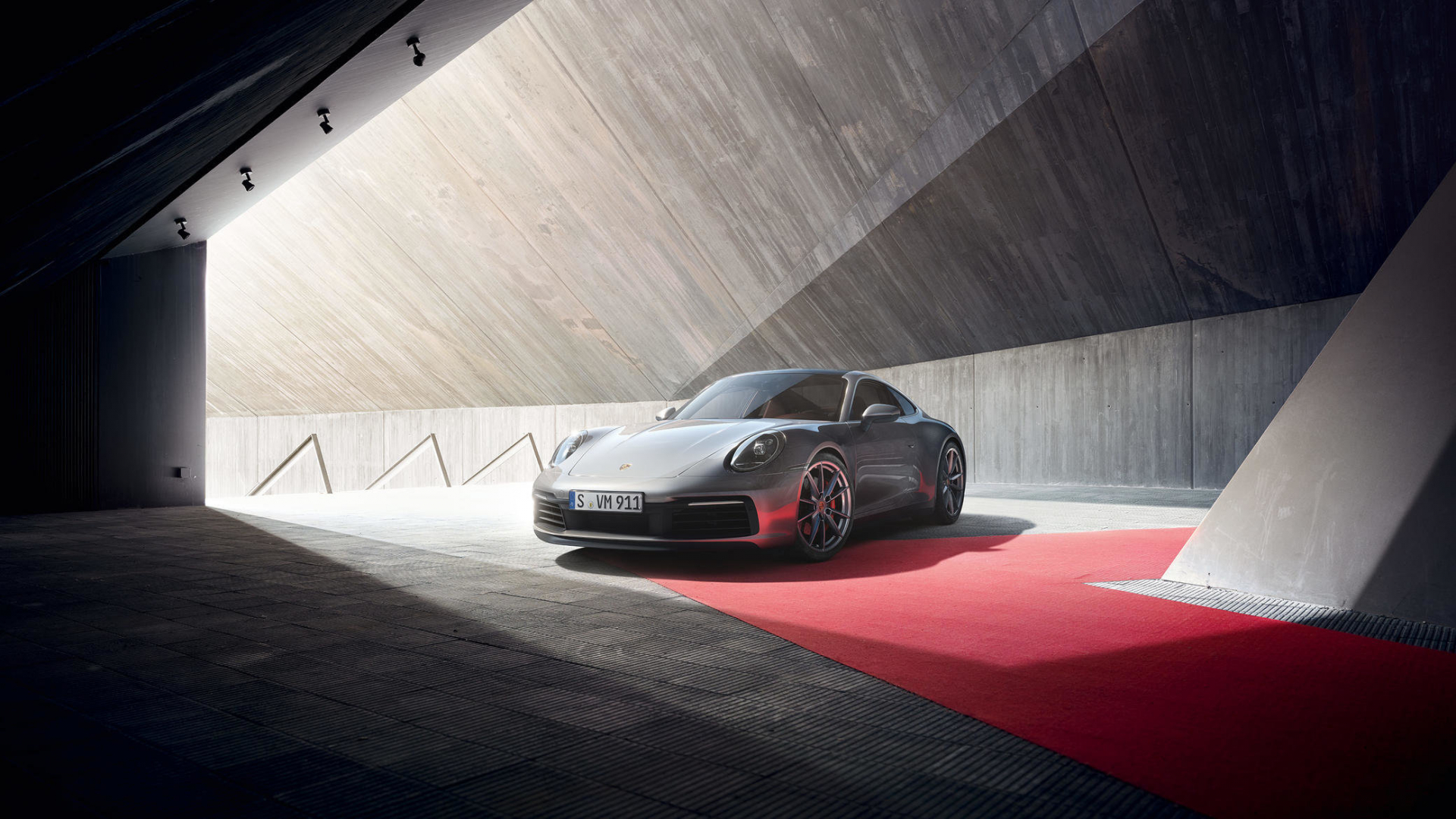 Porsche’un Yeni 911 Carrera S Modeliyle Tanışın
