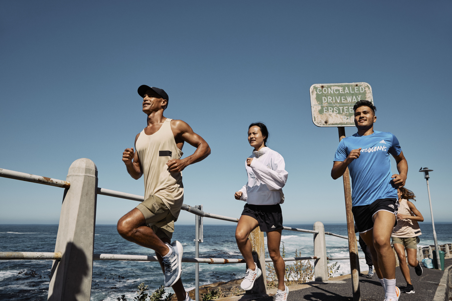 adidas Plastik Atıkları Dönüştürmek İçin Sizi Koşmaya Davet Ediyor