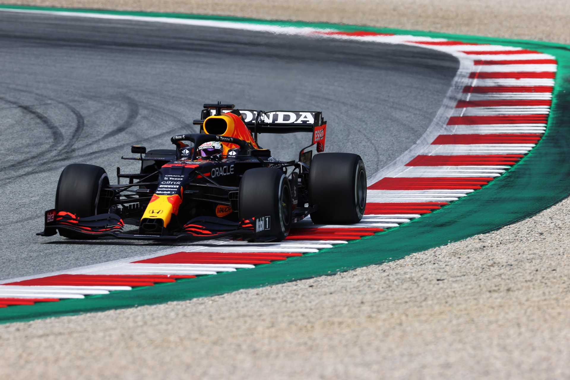 F1 Avusturya GP’de Neler Yaşandı? Verstappen Rüzgarı Esmeye Devam Ediyor