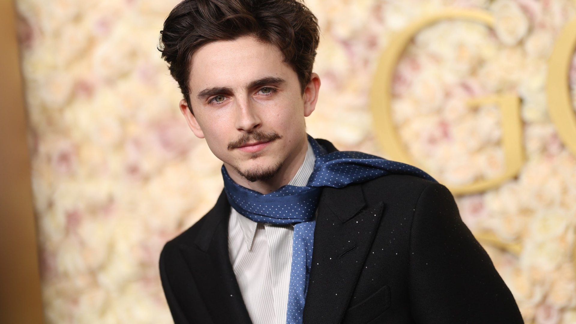 Timothée Chalamet 2025 Altın Küre Ödüllerinde Haider Ackermann İmzalı Tom Ford İlk Tom Ford Tasarımlarını Sergiledi