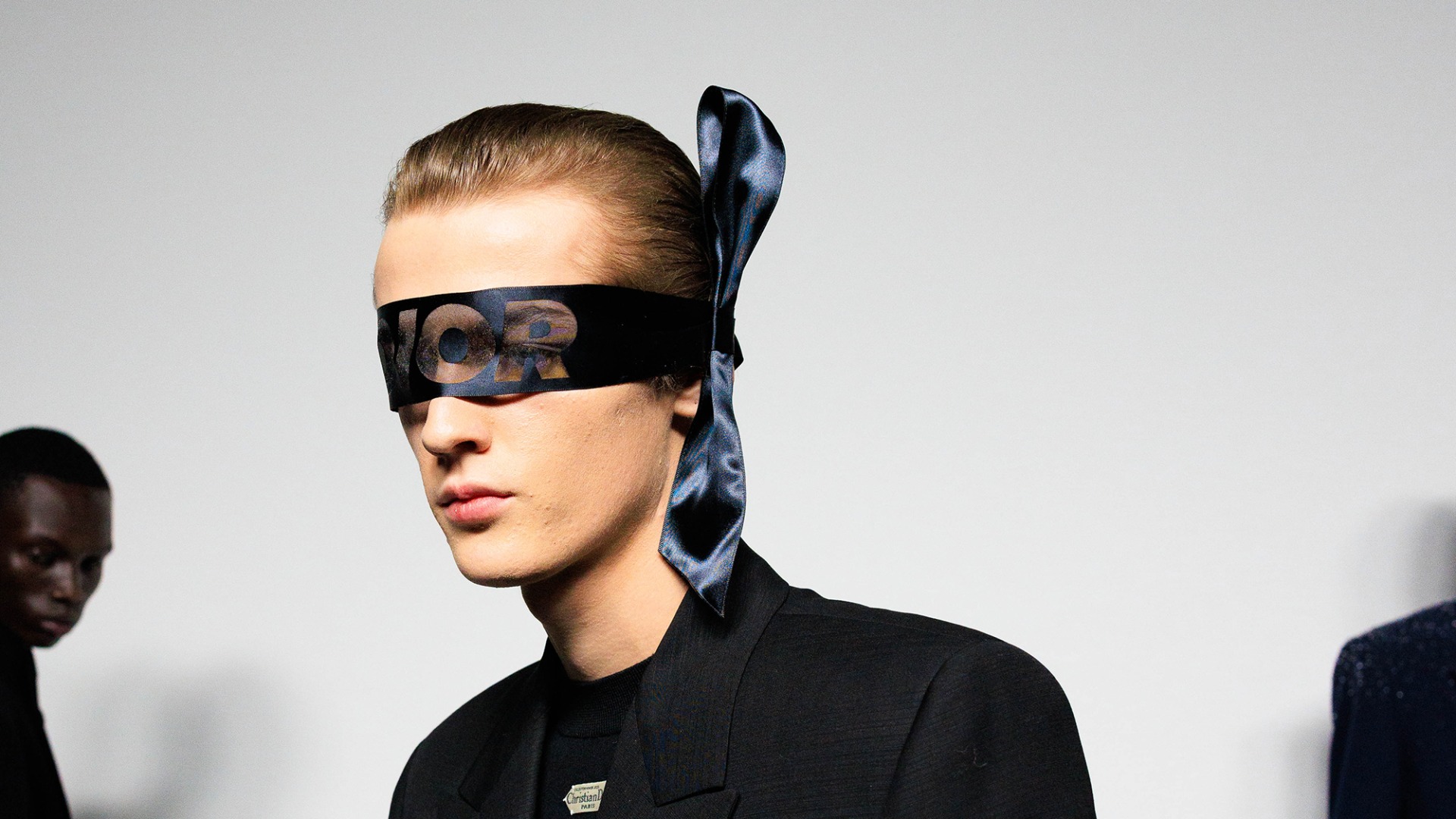 Dior Men'de Kim Jones Yeteneğinin Zirvesi Erkek Modasına Hükmediyor