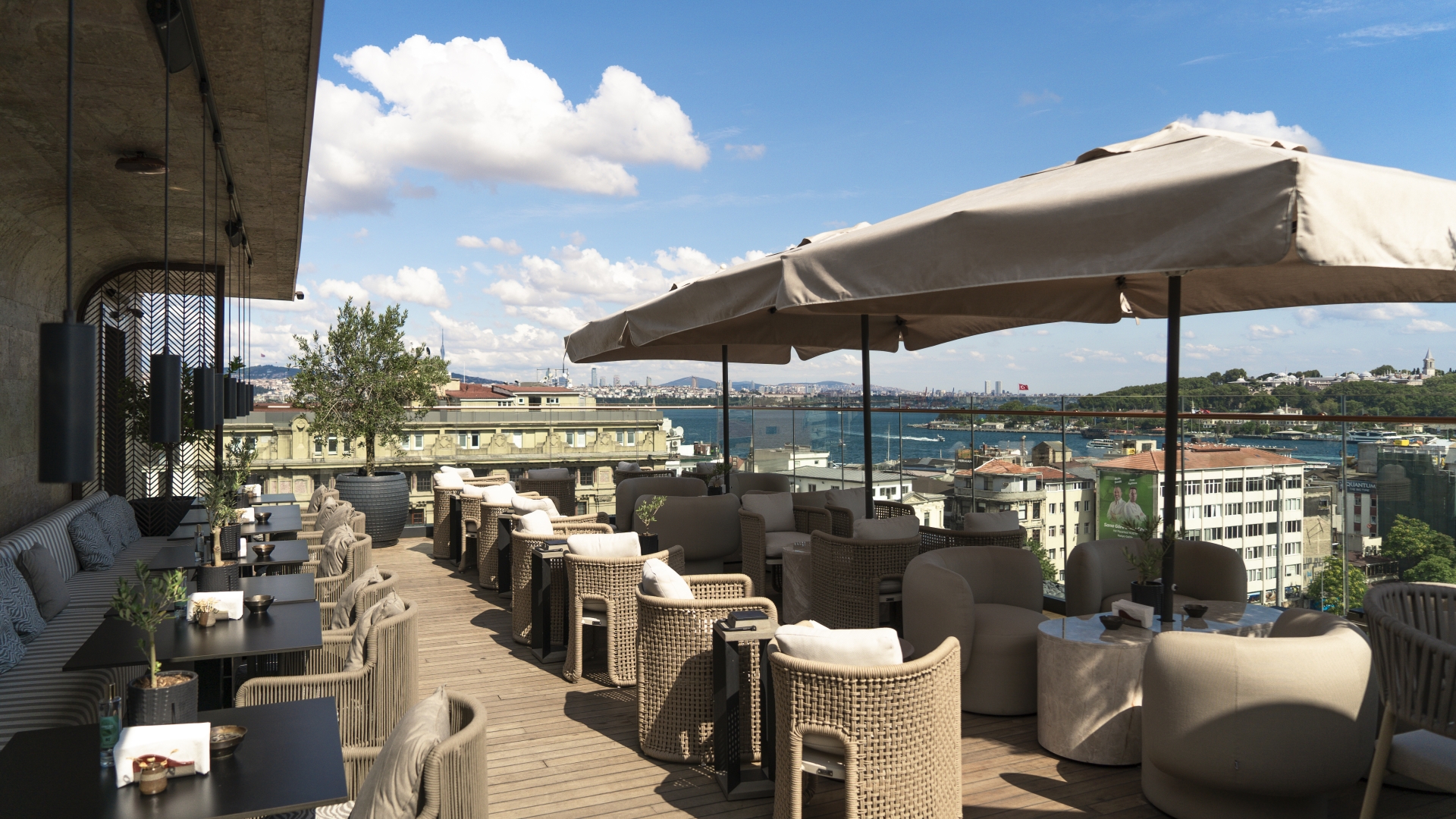 İstanbul'un Otantik ve Sofistike Adresi The Bank Hotel Istanbul