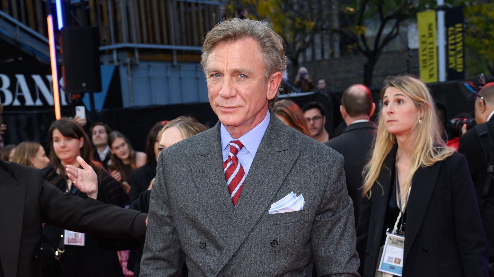 Daniel Craig’in “Profesör Tarzı” Saç Ayrımını Konuşmamız Gerekiyor