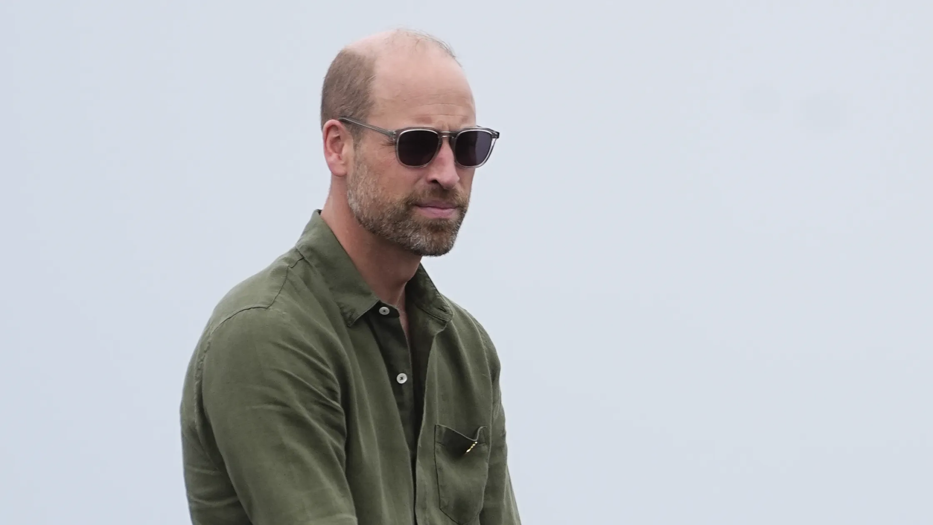 Kraliyet Ailesi Bu Güneş Gözlüklerini Neden Bu Kadar Seviyor?