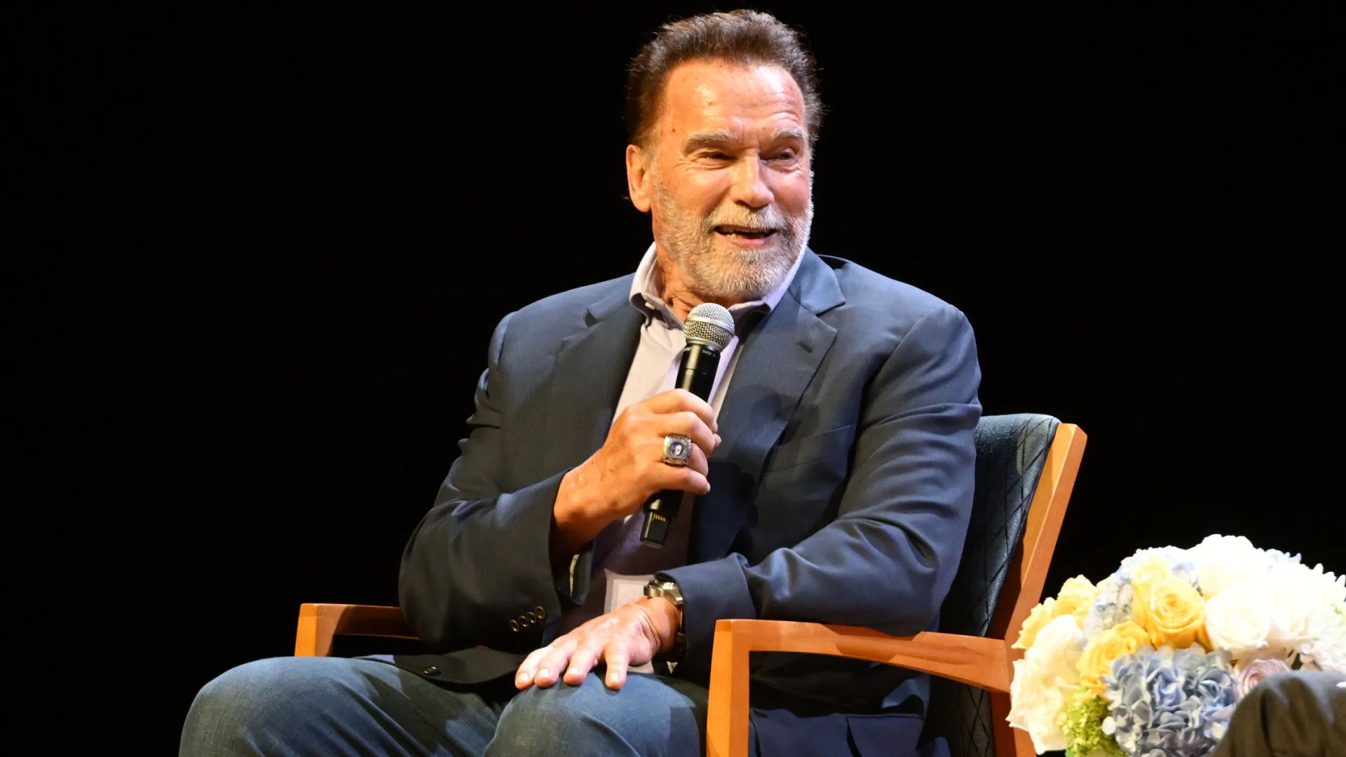 Arnold Schwarzenegger Fitness Hedeflerine Nasıl Ulaşıyor?