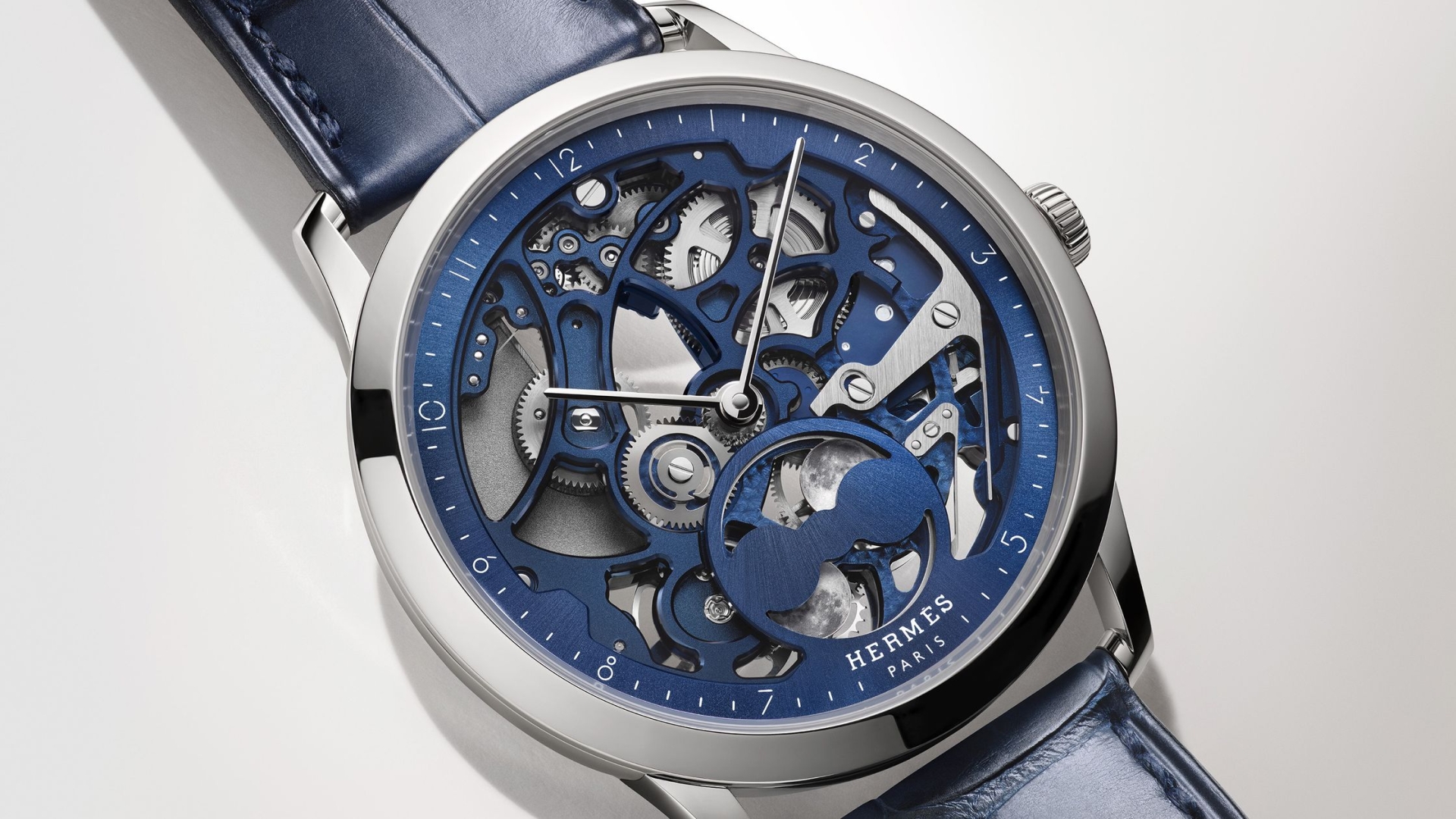 Hermès, Son Derece Etkileyici Bir Kadrana Sahip Yeni Bir Lüks Saat Tanıttı