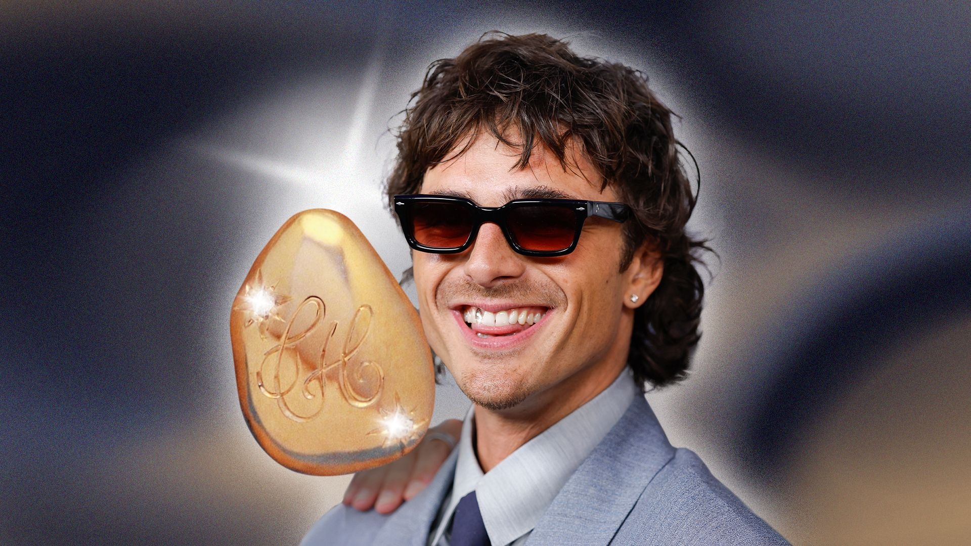 Jacob Elordi'nin altın dişi