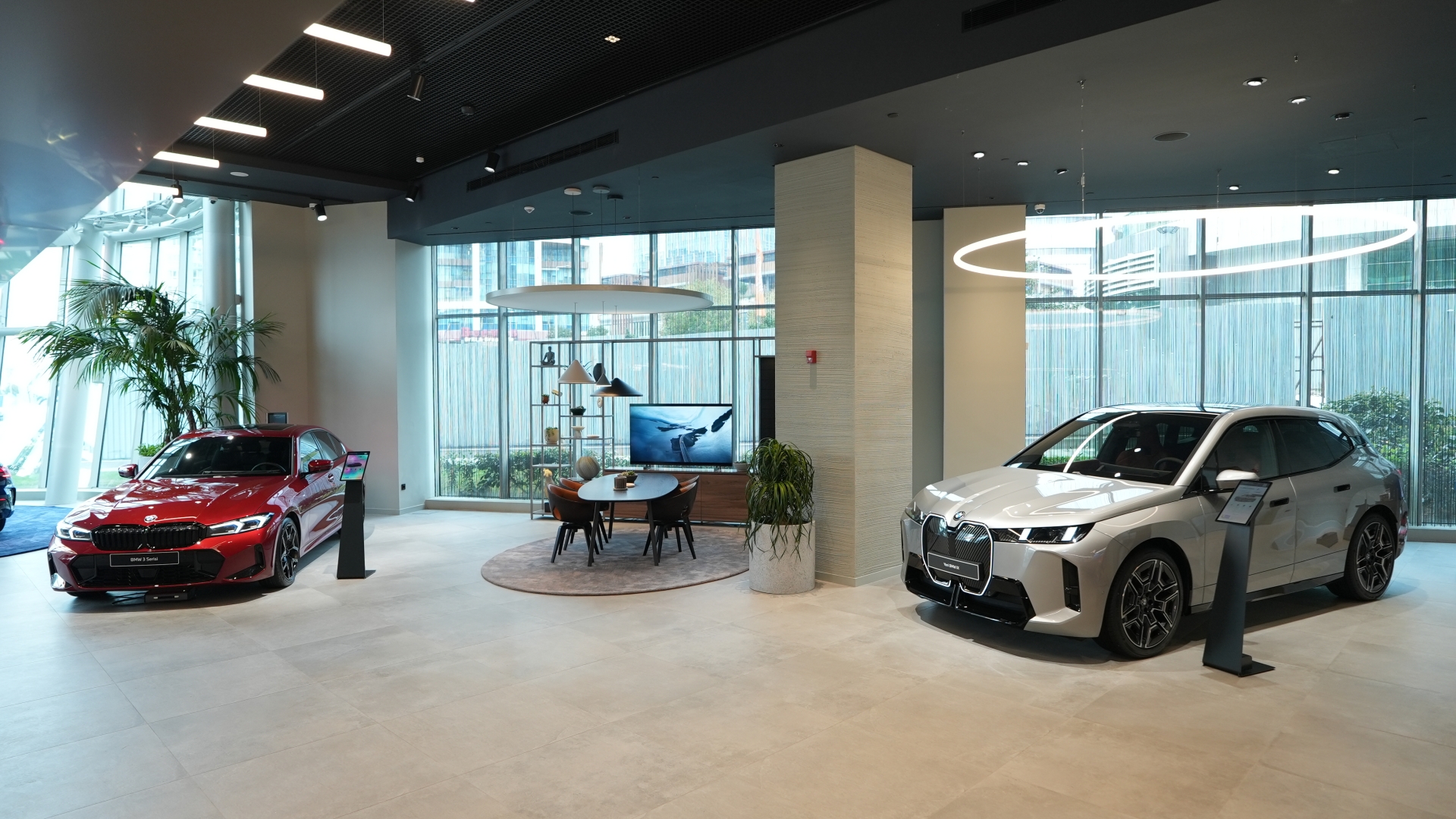 Fiziksel ve Dijital Deneyimin Buluşma Noktası Borusan Oto Ataşehir Açıldı