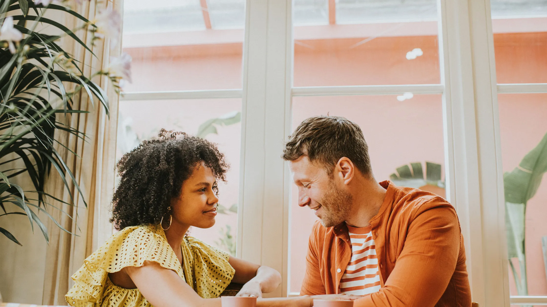 Partnerinizin Size Olan İlgisini Kaybetmesine Neden Olan 7 Alışkanlık (ve Bunları Nasıl Değiştirebileceğiniz)